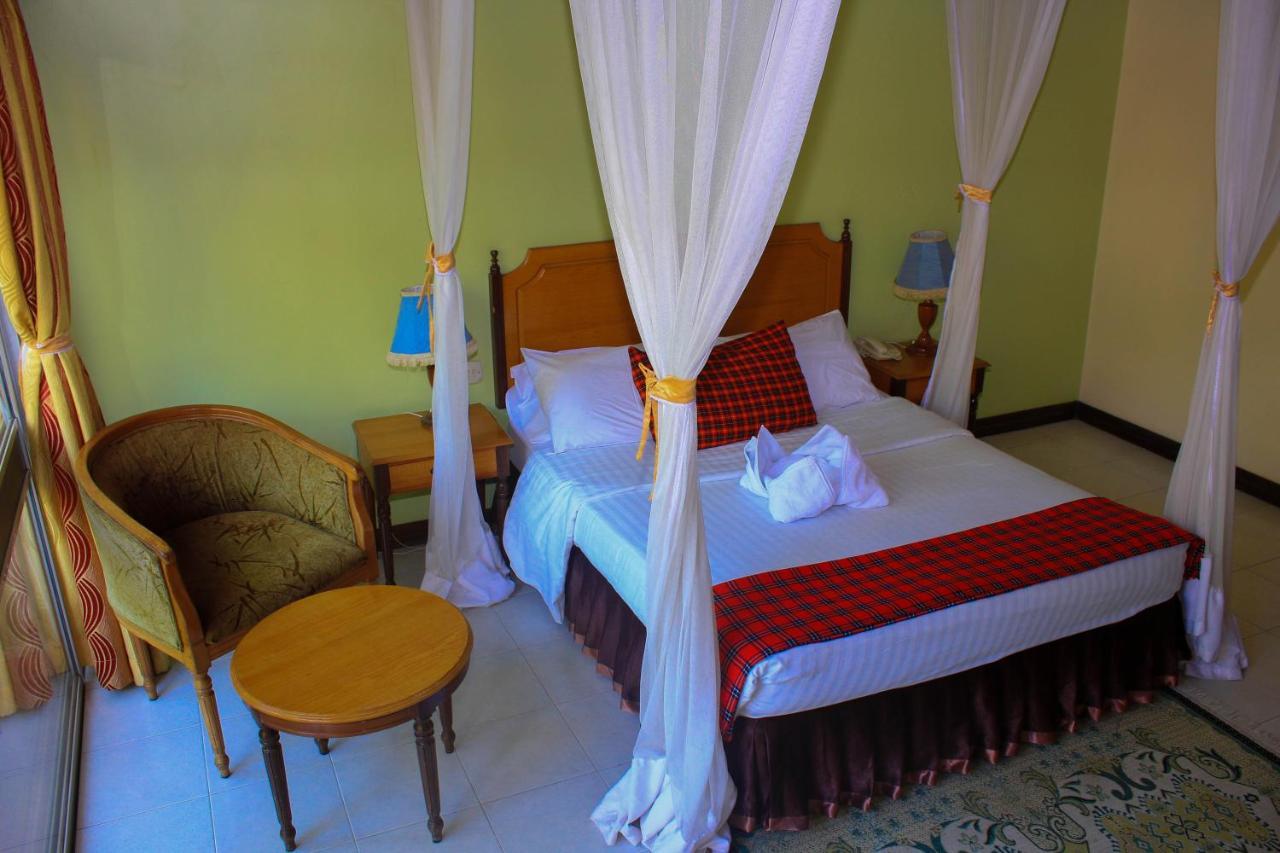 Equator Hotel Аруша Экстерьер фото